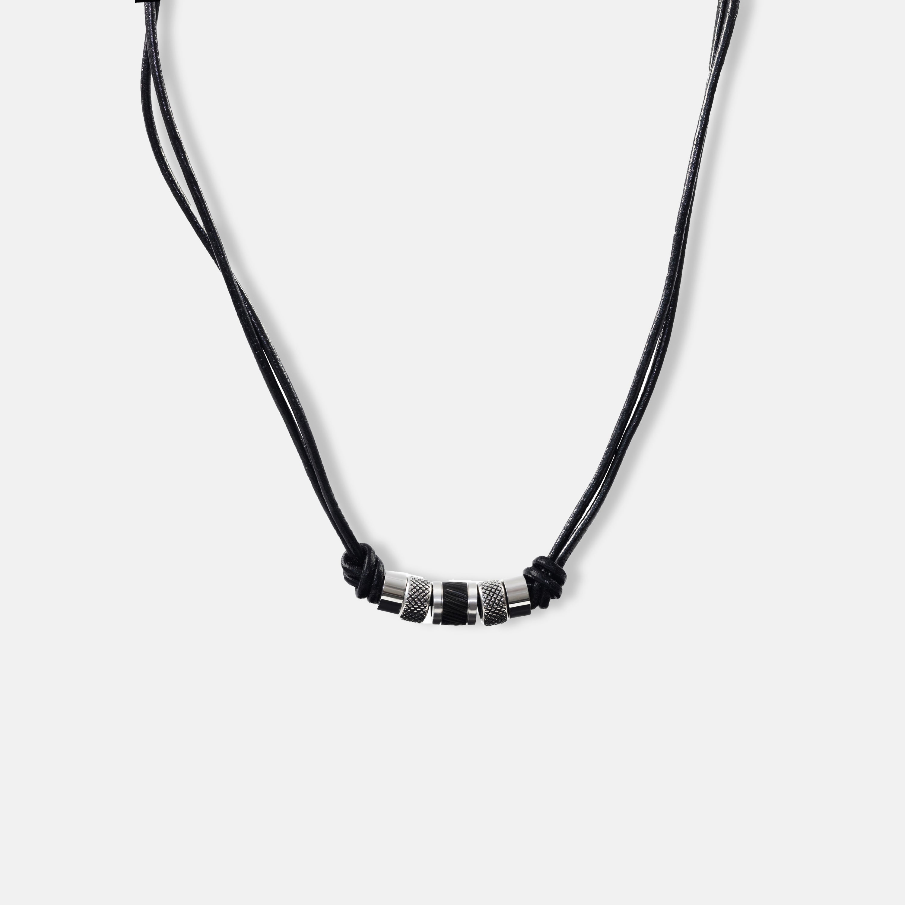 Schwarze Lederkette mit Edelstahl-Beads – Stilvoll & maskulin