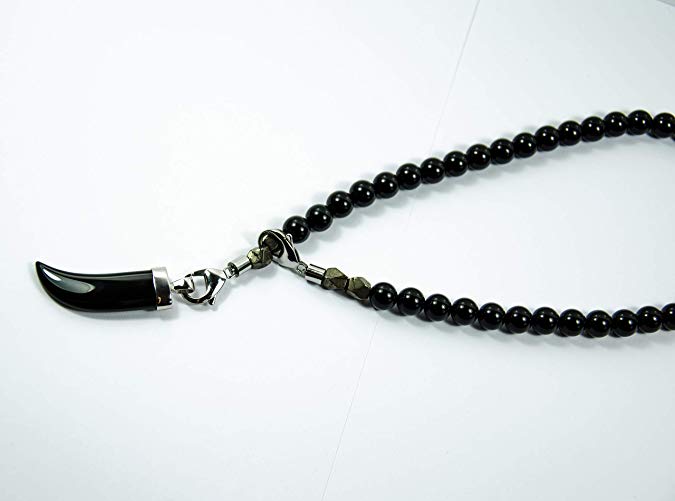 Perlenkette Onyx Steine mit Fangzahn aus Onyx